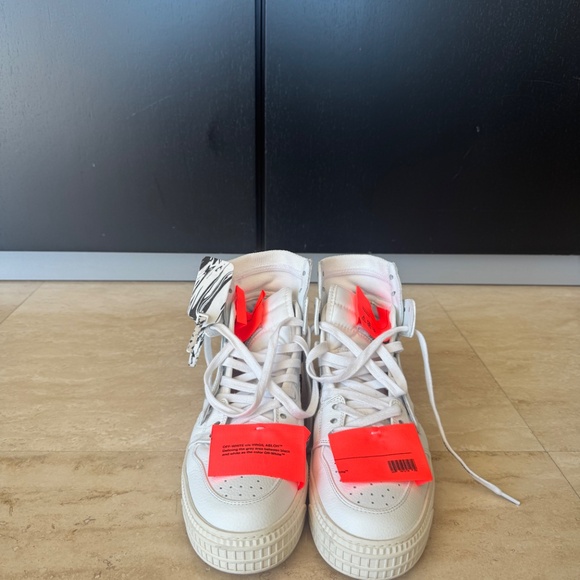 Off-White 3.0 Off Court Lace-Up Sneakers - Picture 6 of 6